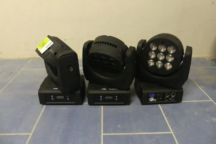 3x Showtec Moving Head Strahler (vermutlich defekt) Modell: Tracker Q4